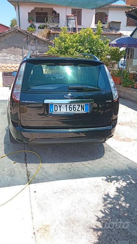 Usata Ford Focus 90 CV (66 kW) 2007 Nero Station wagon