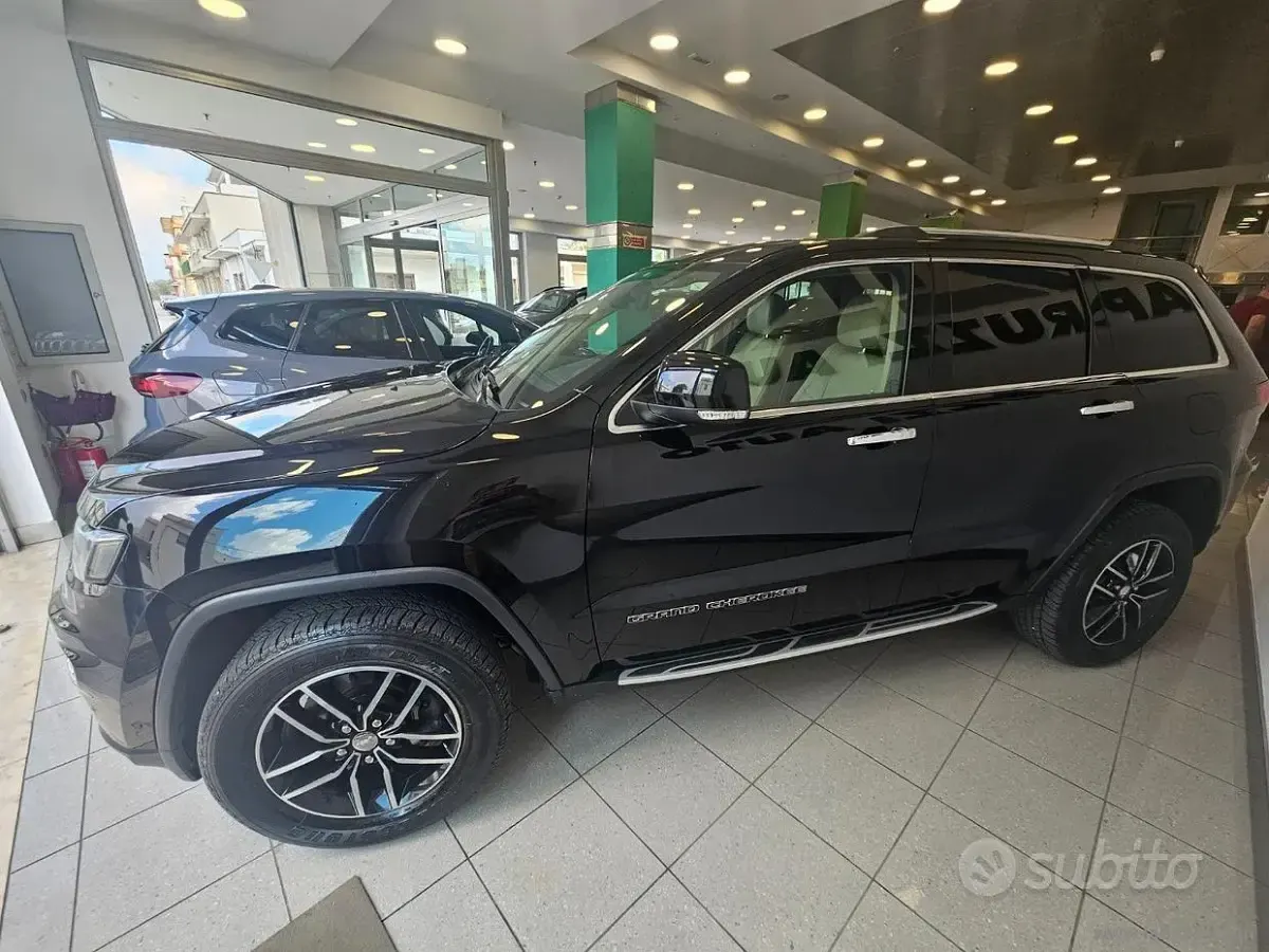 Usata Jeep Cherokee 250 CV (183 kW) 2018 Nero SUV