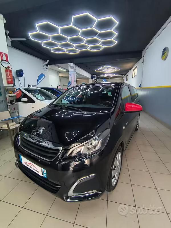 Usata Peugeot 108 Allure 82 CV (60 kW) 2016 Nero Utilitaria
