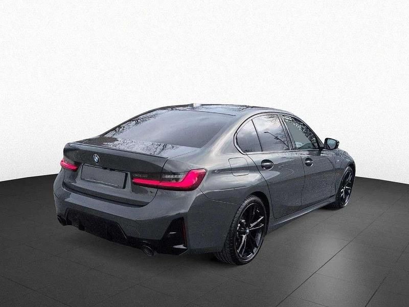 Usata BMW 330 M Sport 245 CV (180 kW) 2024 Grigio dravit Berlina