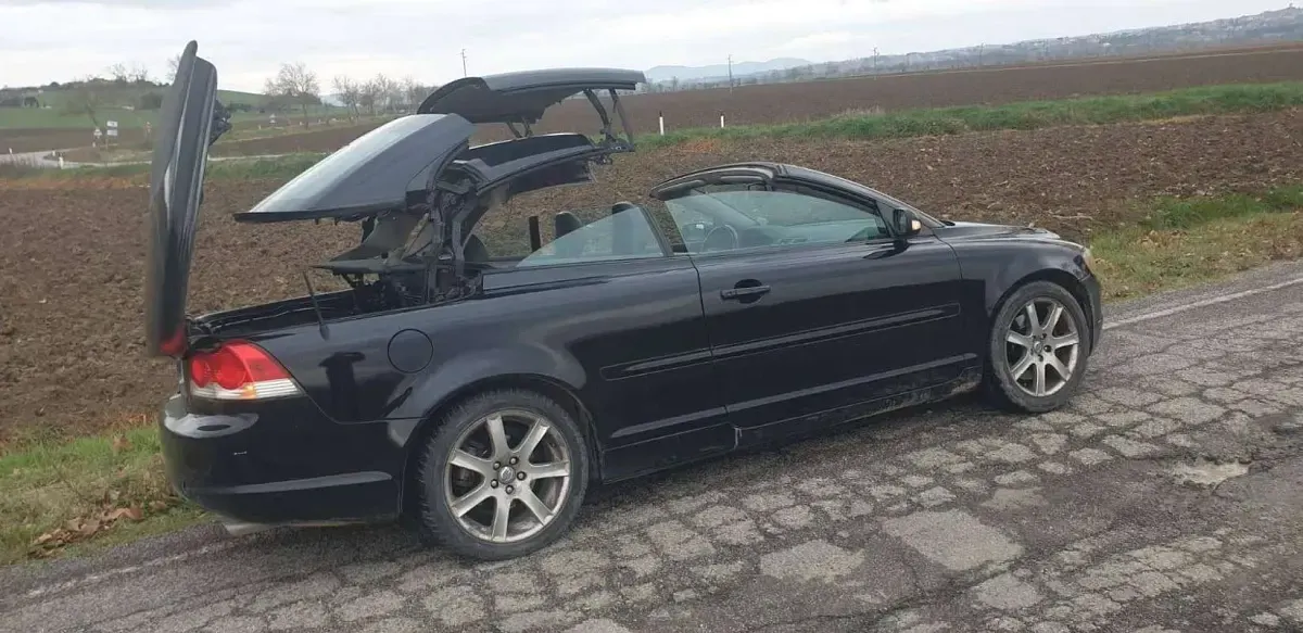 Usata Volvo C70 Momentum 179 CV (131 kW) 2008 Nero Cabrio