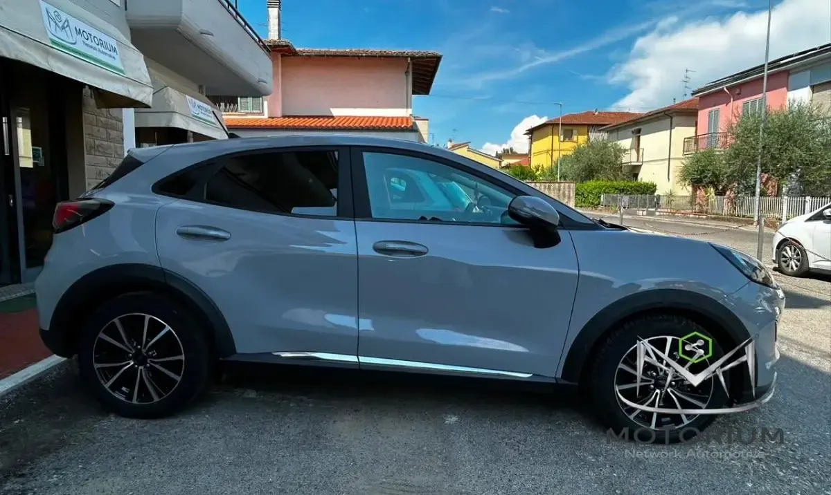 Usata Ford Puma Titanium 125 CV (91 kW) 2021 Giallo SUV