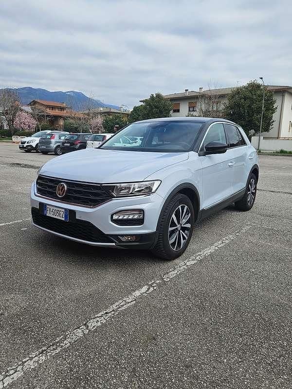 Usata VW T-Roc Style 150 CV (110 kW) 2019 Argento SUV