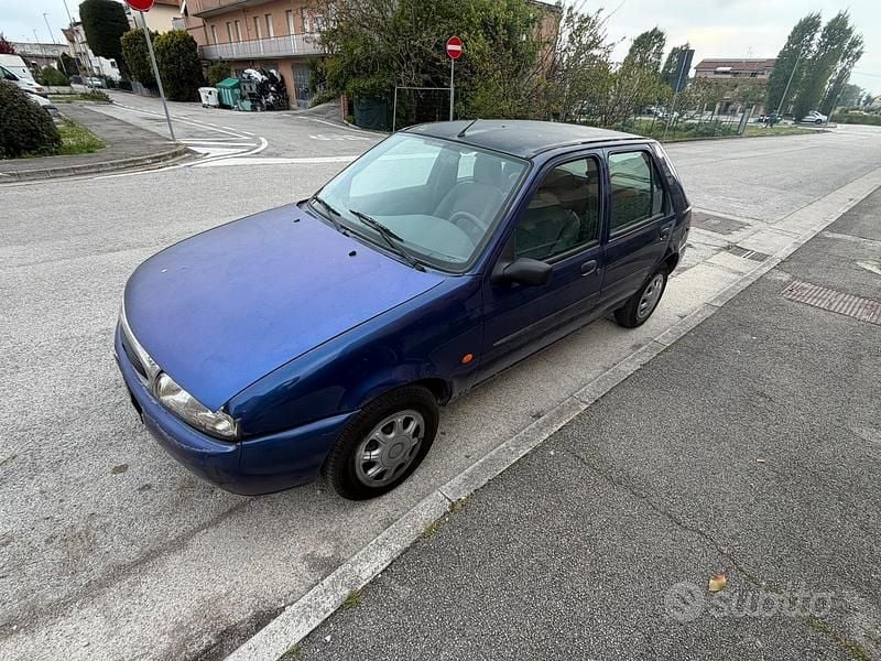 Usata Ford Fiesta 1999 Utilitaria