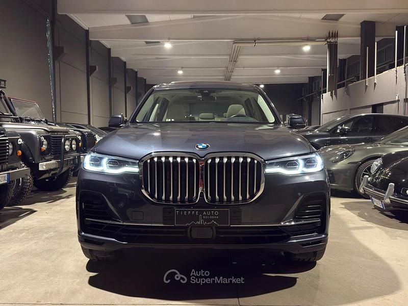 Usata BMW X7 265 CV (194 kW) 2020 Grigio scuro metallizzato SUV