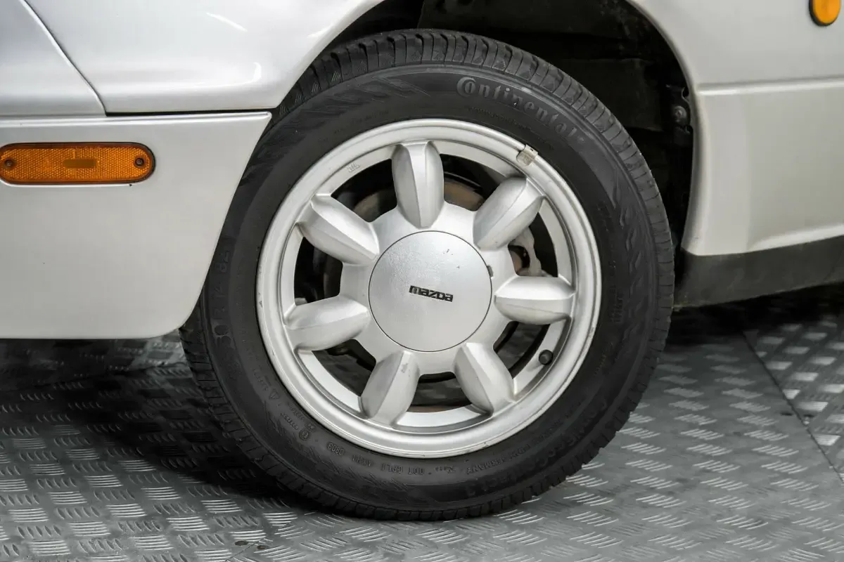 Usata Mazda MX5 90 CV (66 kW) 1995 Grigio Cabrio
