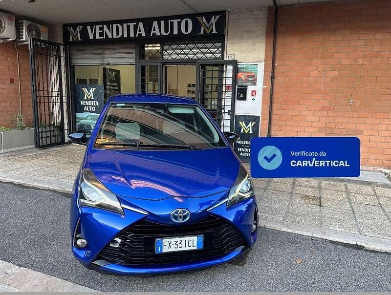 Blu/azzurro Usata 2019 Toyota Yaris Hybrid Lounge Tre volumi | 10.800 € (Ottimo prezzo) - Immagine 1/4