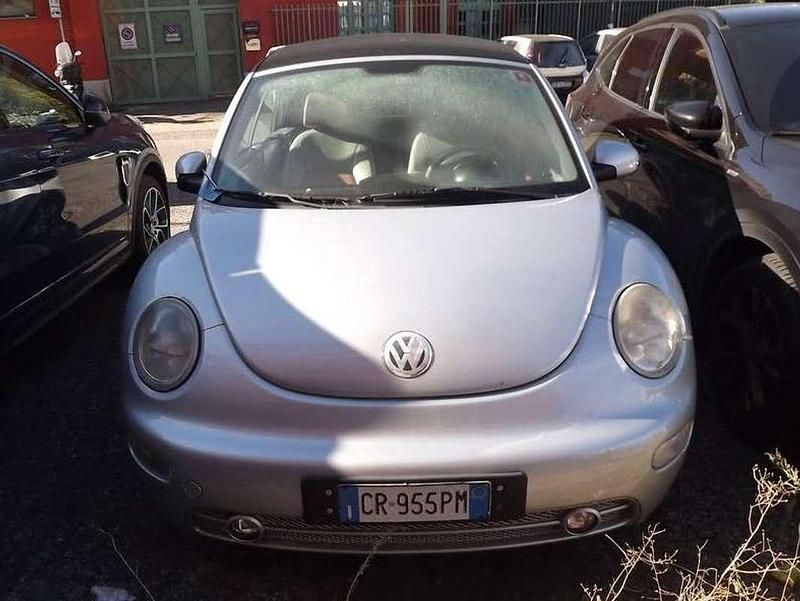 Usata VW New Beetle Cabriolet 101 CV (74 kW) 2004 Grigio Cabrio