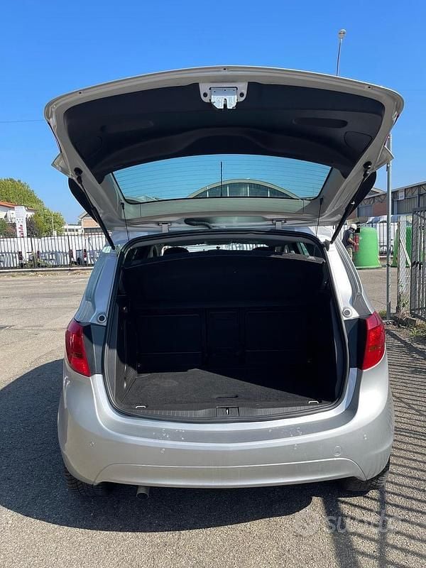 Usata Opel Meriva Cosmo 120 CV (88 kW) 2011 Grigio Monovolume