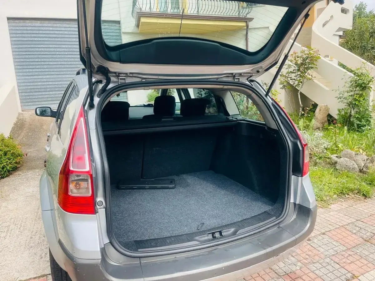 Usata Renault Mégane GrandTour 120 CV (88 kW) 2006 Grigio Station wagon