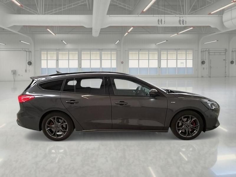 Usata Ford Focus ST-Line X 155 CV (114 kW) 2022 Grigio Station wagon