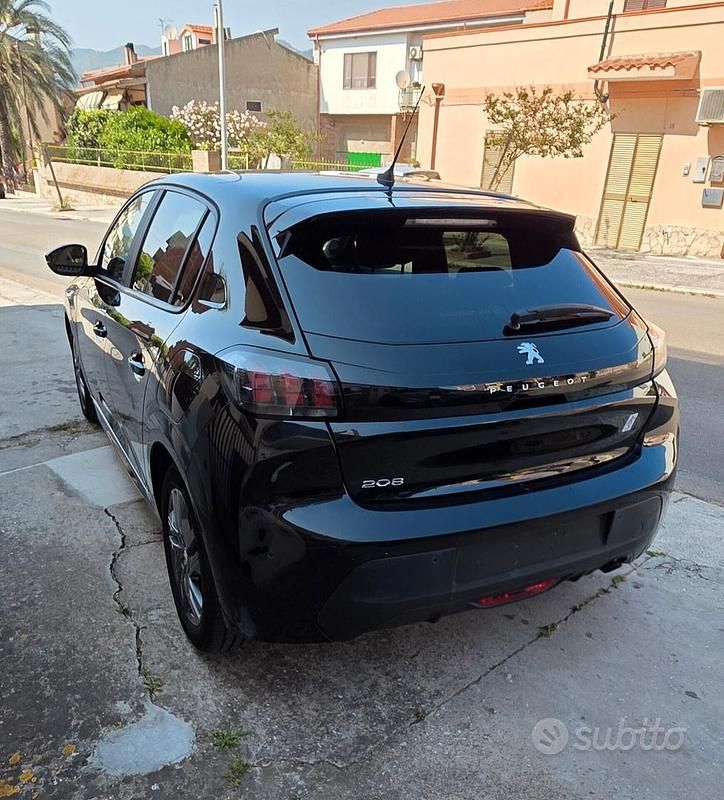 Usata Peugeot 208 Active 75 CV (55 kW) 2020 Nero Utilitaria