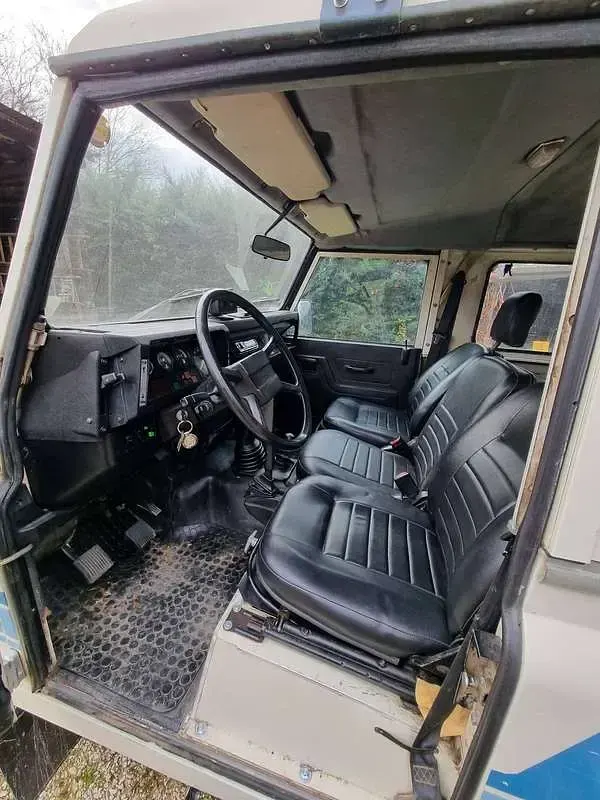 Usata Land Rover Defender 86 CV (63 kW) 1987 Bianco SUV