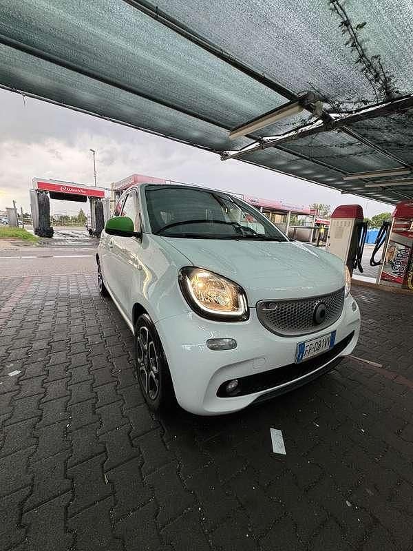 Usata Smart ForFour Prime 71 CV (52 kW) 2016 Utilitaria