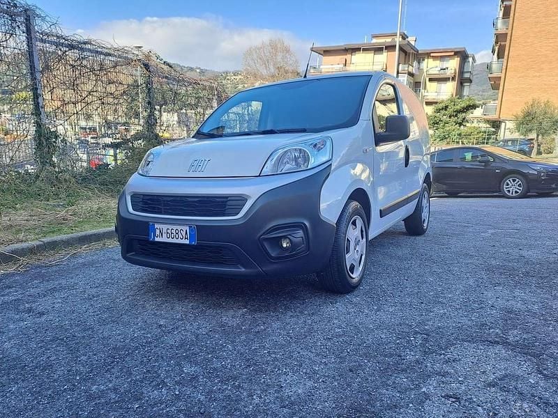 Usata Fiat Fiorino 95 CV (69 kW) 2023 Bianco gelato Monovolume