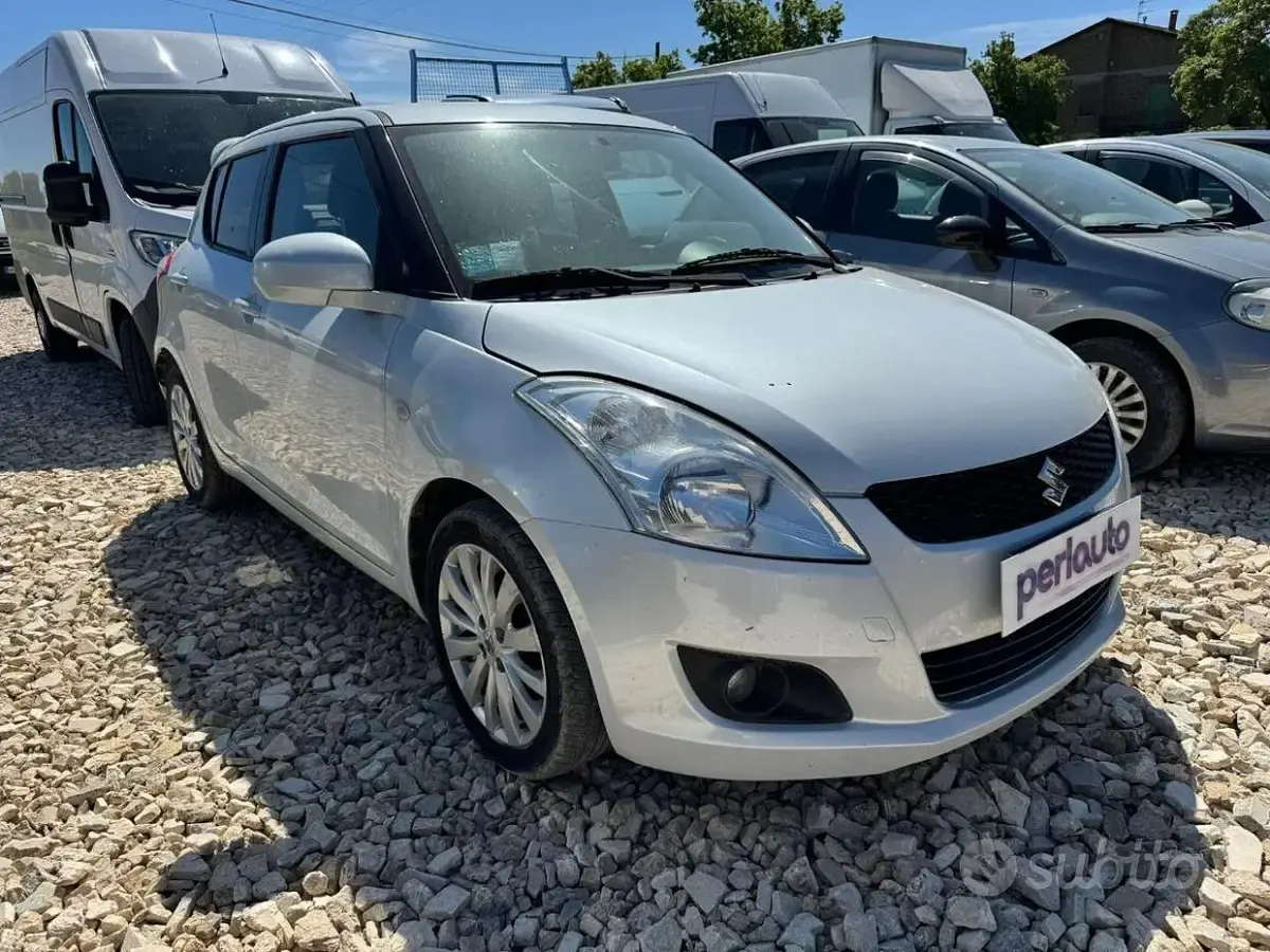 Usata Suzuki Swift GL 75 CV (55 kW) 2013 Bianco Utilitaria