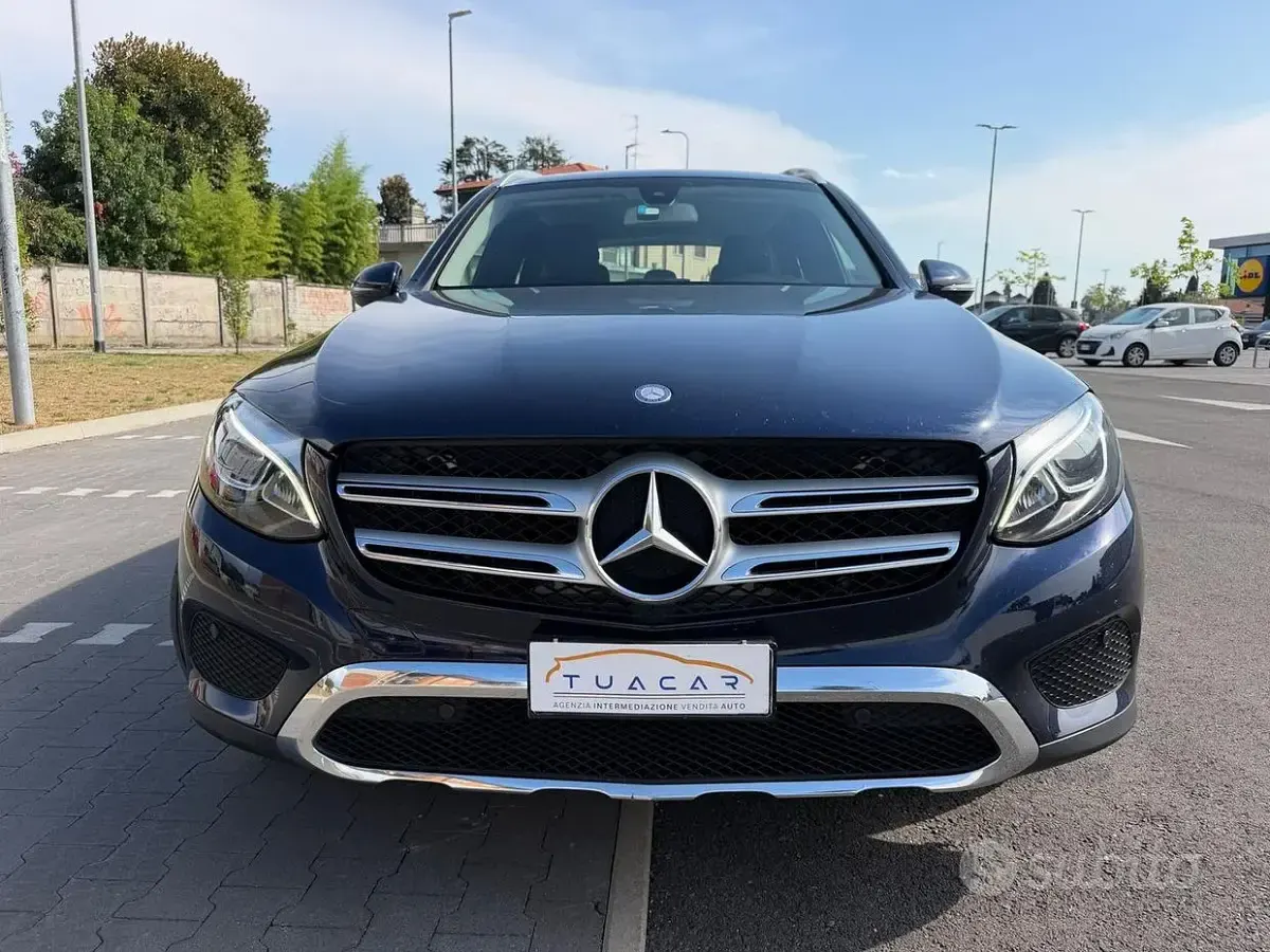 Usata Mercedes GLC220 169 CV (124 kW) 2016 Bluazzurro SUV