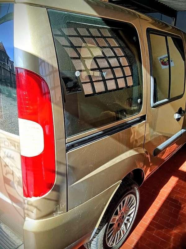 Usata Fiat Doblò Dynamic 84 CV (61 kW) 2006 Bronzo Monovolume