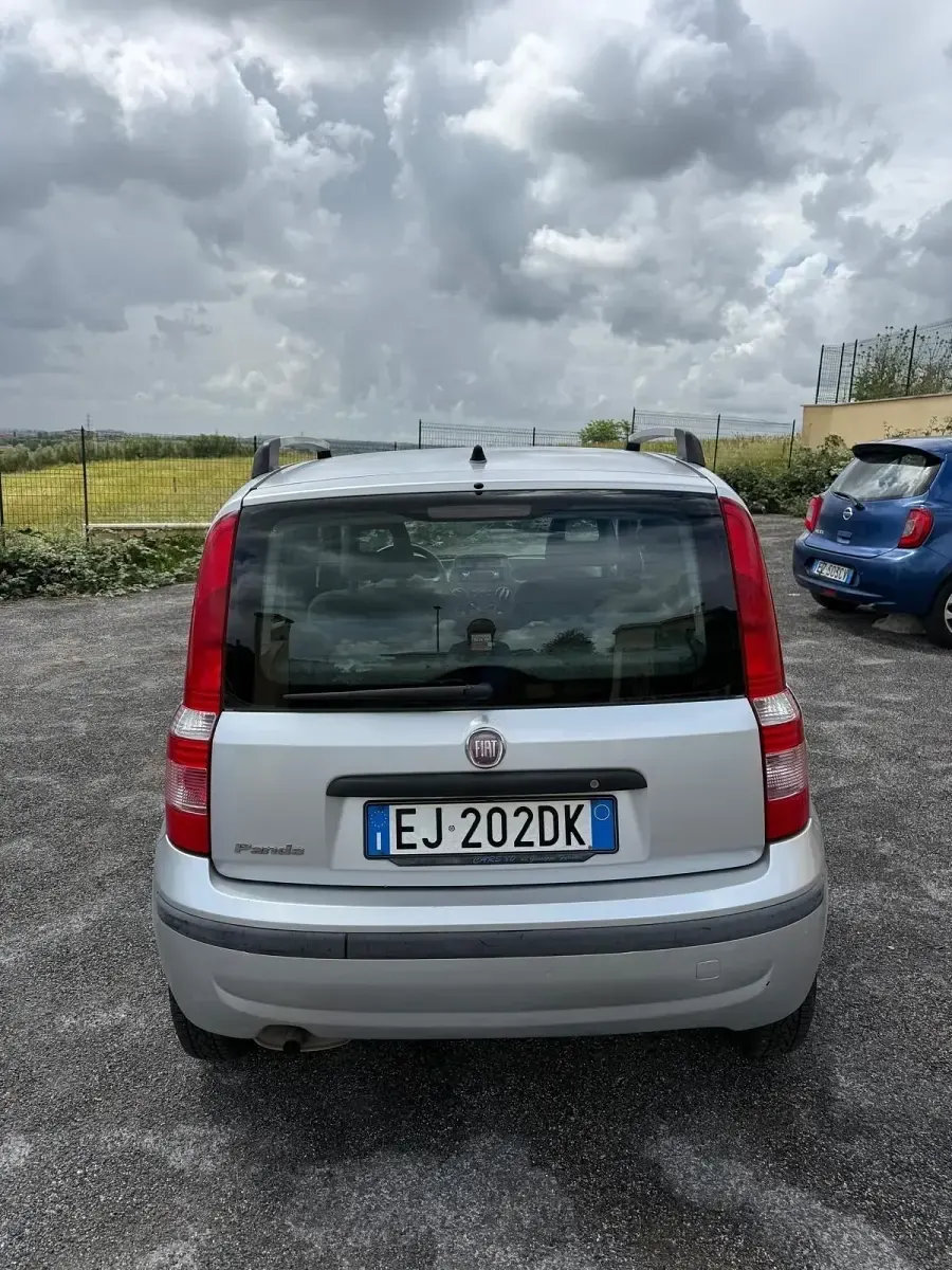 Usata Fiat Panda Dynamic 69 CV (50 kW) 2011 Argento Utilitaria
