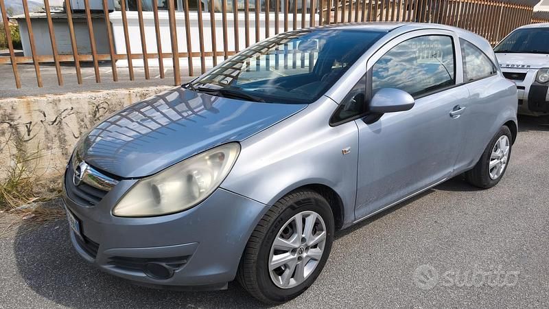 Usata Opel Corsa Sport 75 CV (55 kW) 2009 Grigio Utilitaria