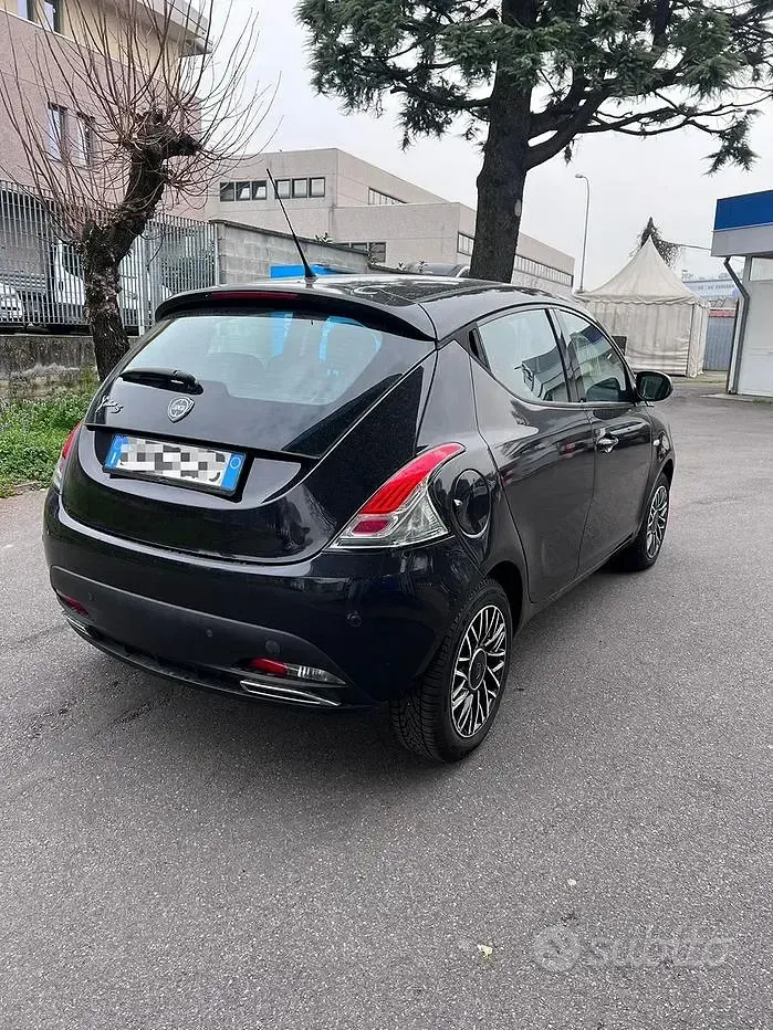 Usata Lancia Ypsilon S 69 CV (50 kW) 2013 Nero Utilitaria