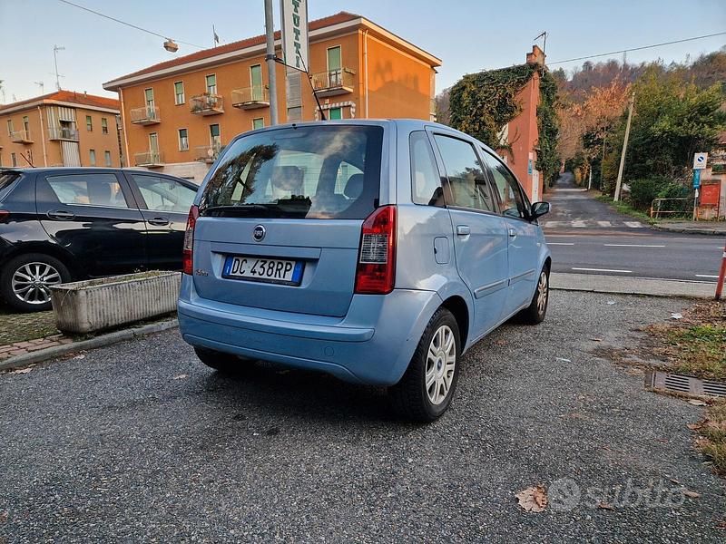 Usata Fiat Idea Dynamic 77 CV (56 kW) 2006 Blu Monovolume
