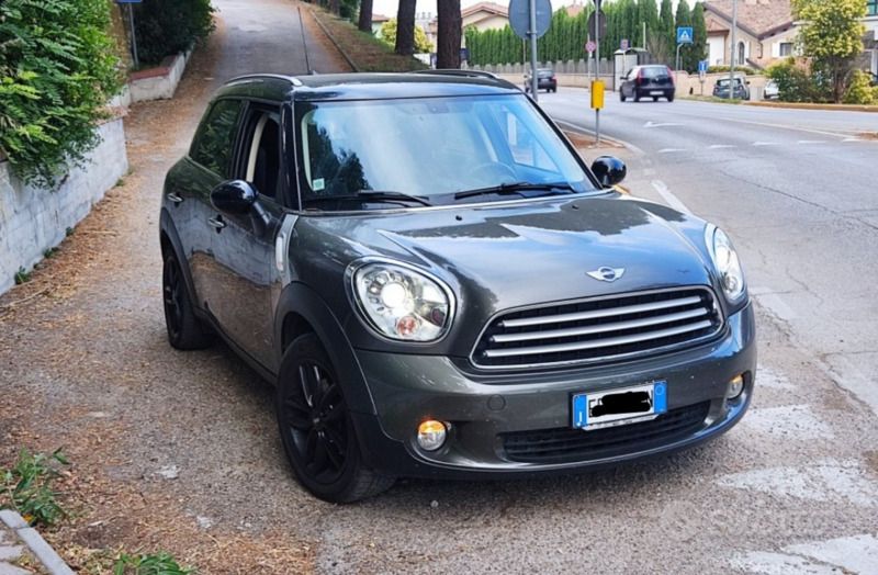 Grigio Usata 2012 Mini Countryman SUV | 8700 € (Buon prezzo) - Immagine 1/4