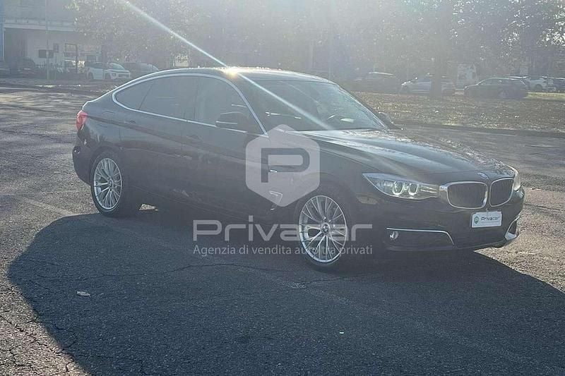Usata BMW 318 Gran Turismo Luxury Line 143 CV (105 kW) 2013 Nero Berlina