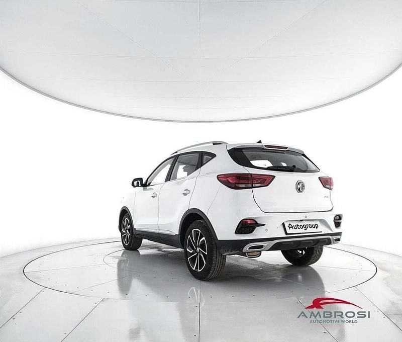 Usata MG ZS Luxury 106 CV (77 kW) 2024 Bianco Berlina