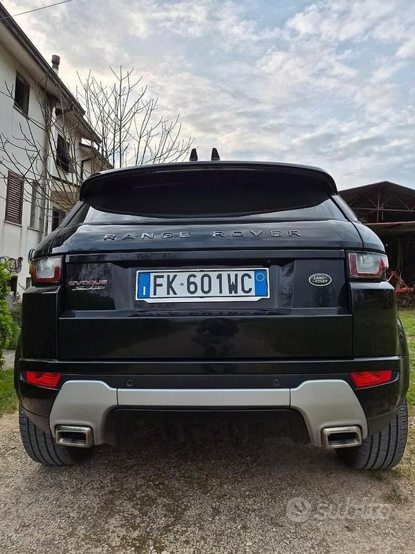 Usata Land Rover Range Rover evoque Pure 150 CV (110 kW) 2017 Nero SUV