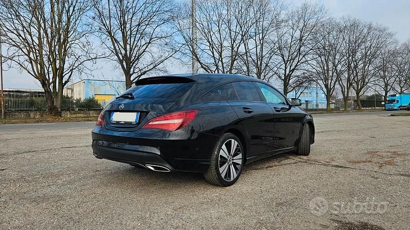 Usata Mercedes CLA200 Shooting Brake Edition 156 CV (114 kW) 2018 Nero Station wagon