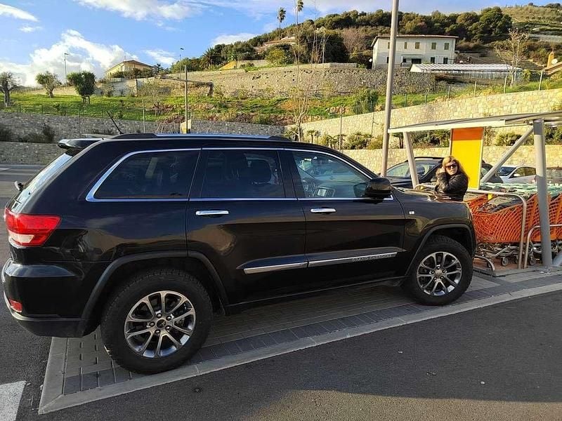 Usata Jeep Grand Cherokee Overland 241 CV (177 kW) 2013 Nero SUV