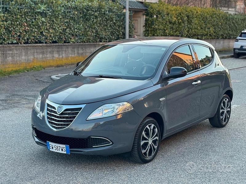 Usata Lancia Ypsilon S 69 CV (50 kW) 2014 Grigio Utilitaria