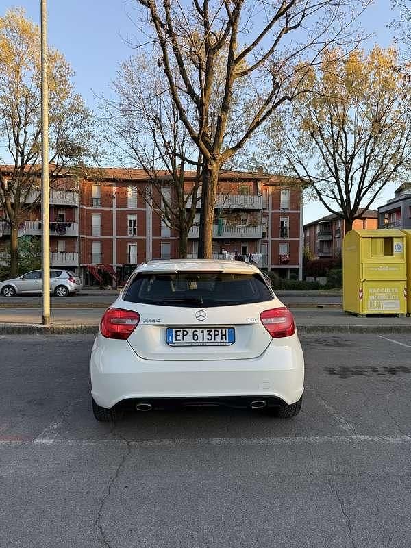 Usata Mercedes A180 Premium 109 CV (80 kW) 2012 Berlina