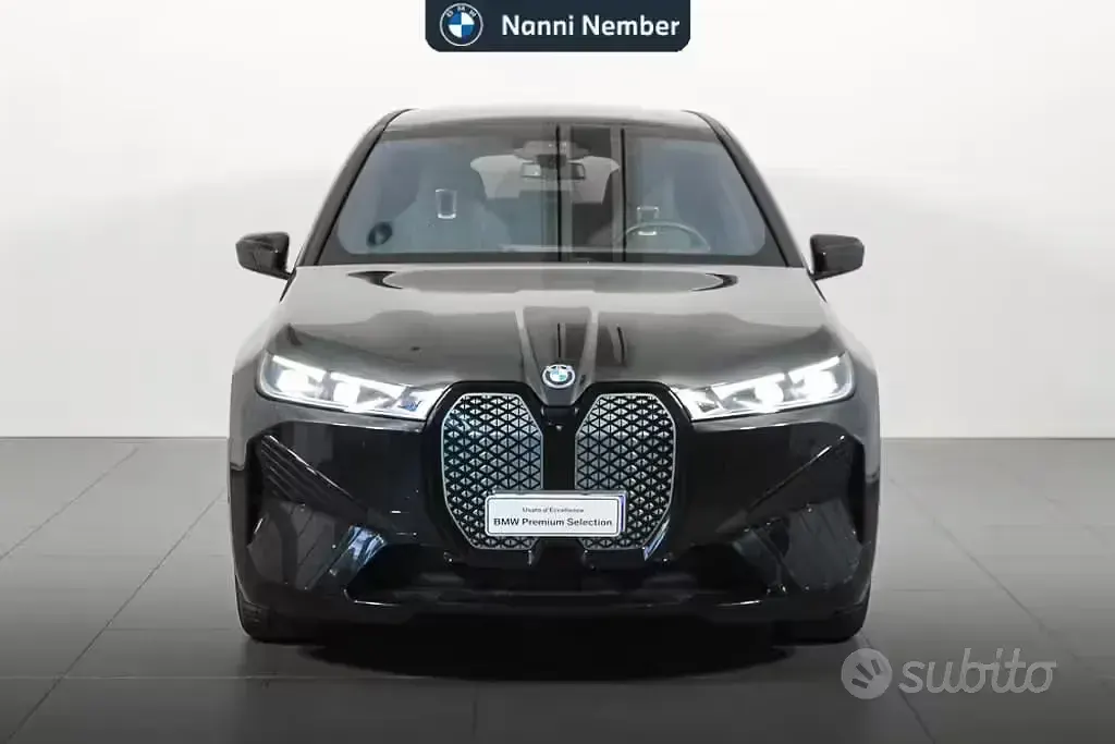 Usata BMW iX Comfort Edition 384 kW (523 CV) 2023 Nero SUV