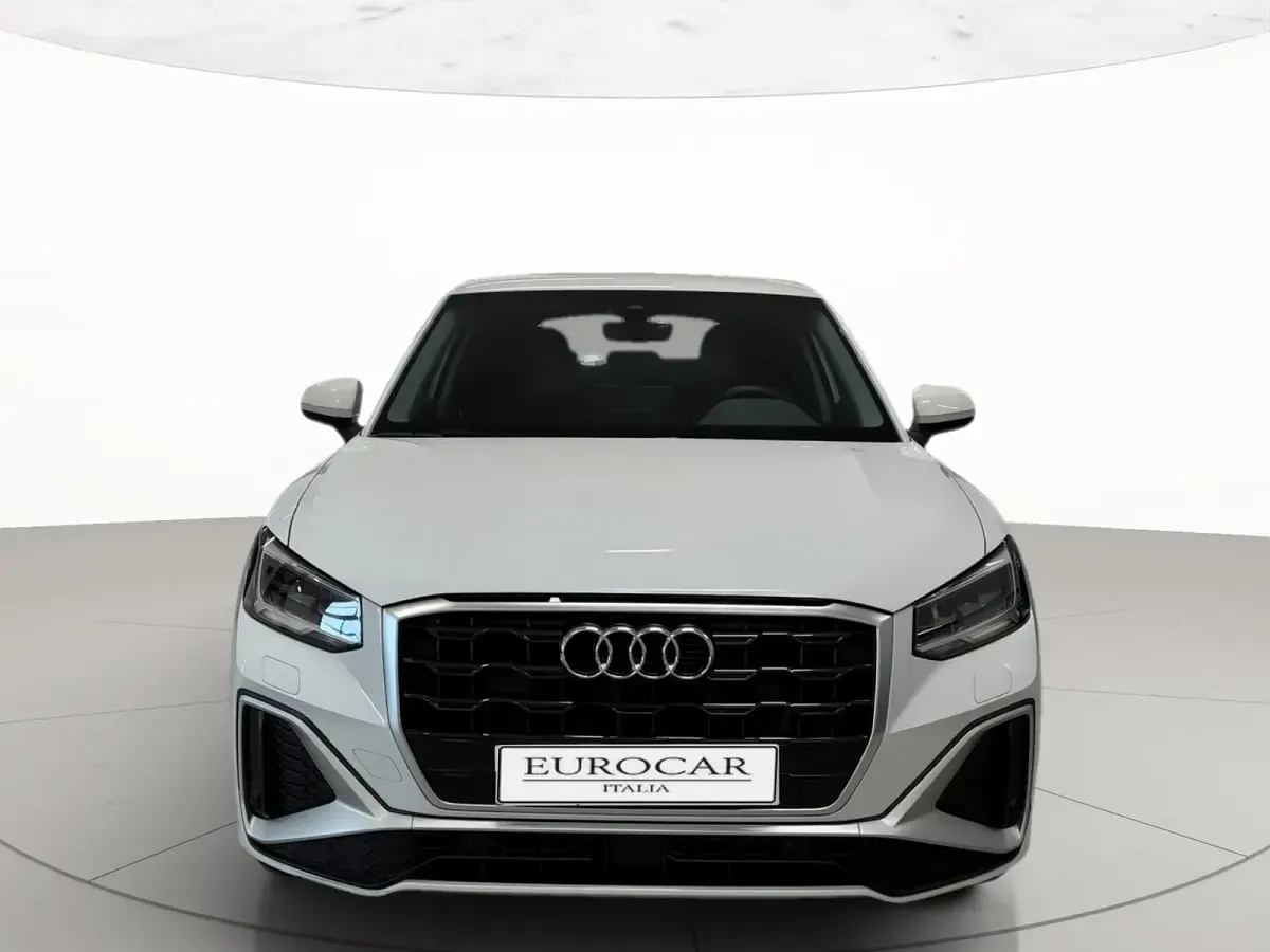 Usata Audi Q2 S-Line 116 CV (85 kW) 2025 2y bianco ghiacciaio metallizzato SUV