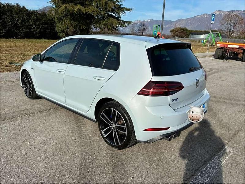 Usata VW Golf VII GTE 204 CV (150 kW) 2017 Bianco Berlina
