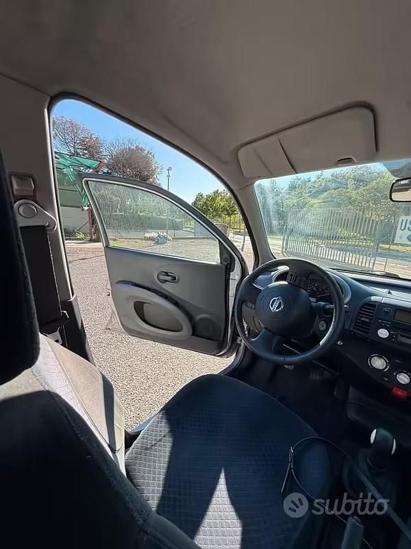 Usata Nissan Micra 80 CV (58 kW) 2005 Grigio Utilitaria