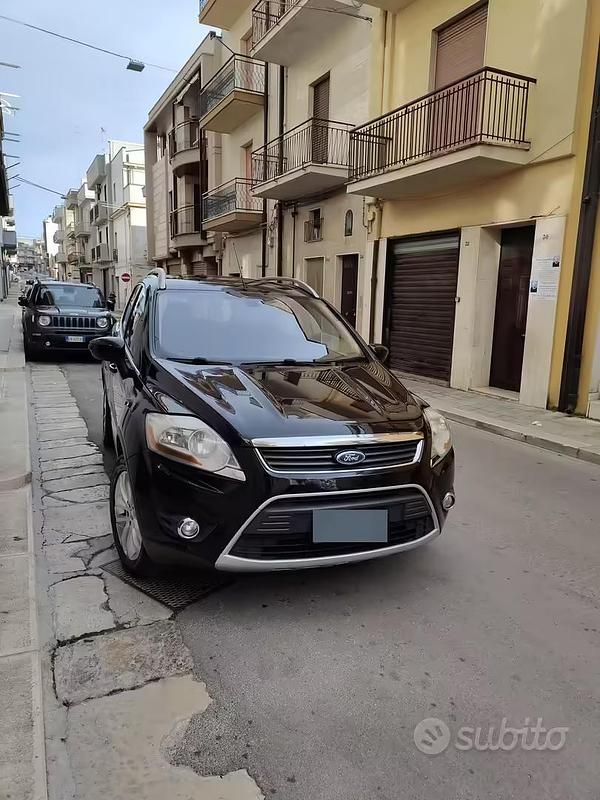 Usado Ford Kuga 136 CV (100 kW) 2008 Negro SUV