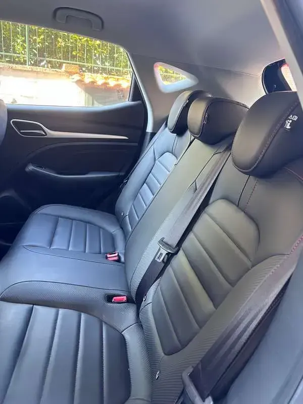 Usata MG ZS Luxury 106 CV (77 kW) 2022 Nero SUV