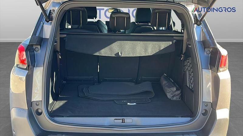 Usata Peugeot 5008 Allure 131 CV (96 kW) 2023 Grigio SUV