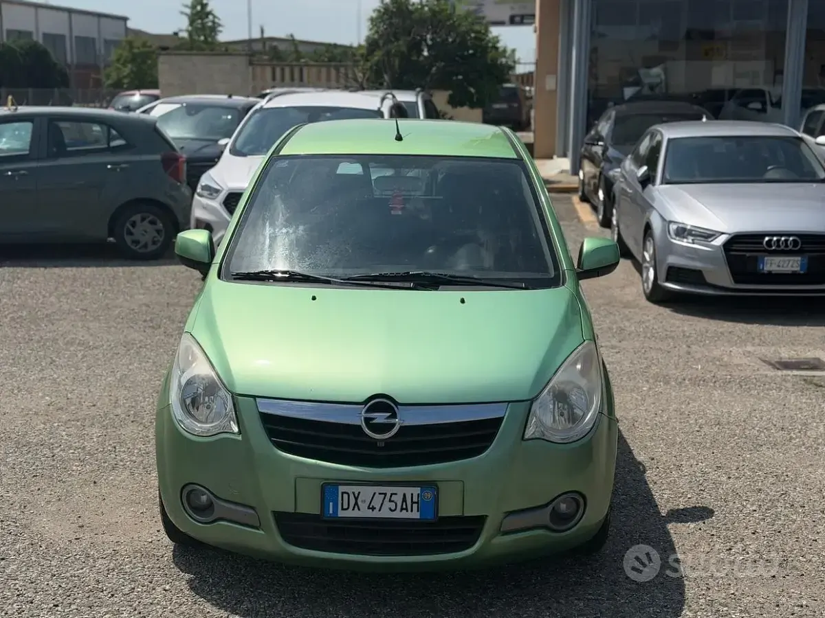 Usata Opel Agila Enjoy 86 CV (63 kW) 2009 Verde Utilitaria