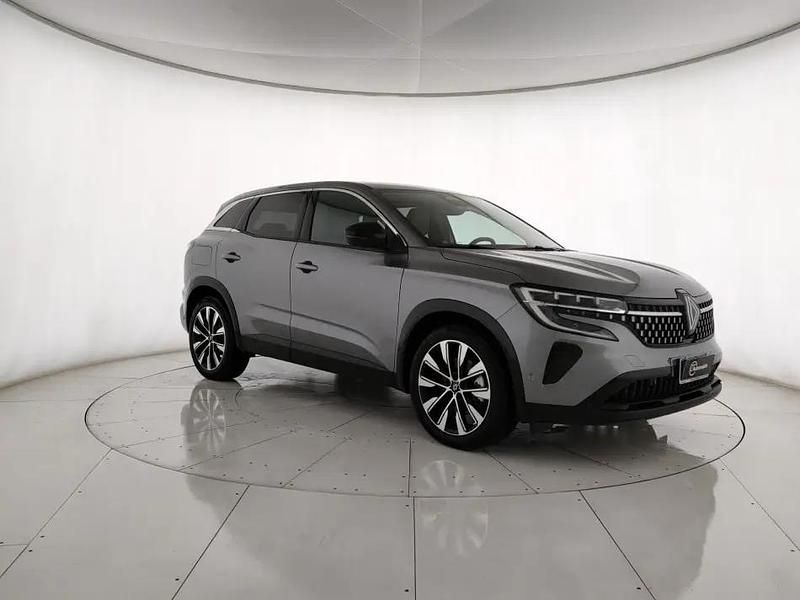 Usata Renault Austral Techno 200 CV (147 kW) 2023 Grigio chiaro SUV