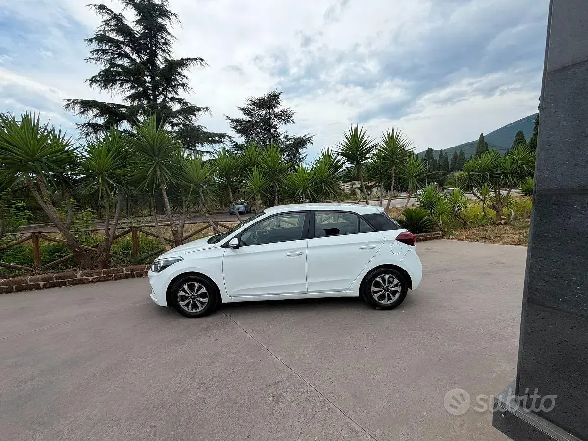 Usata Hyundai i20 75 CV (55 kW) 2019 Utilitaria