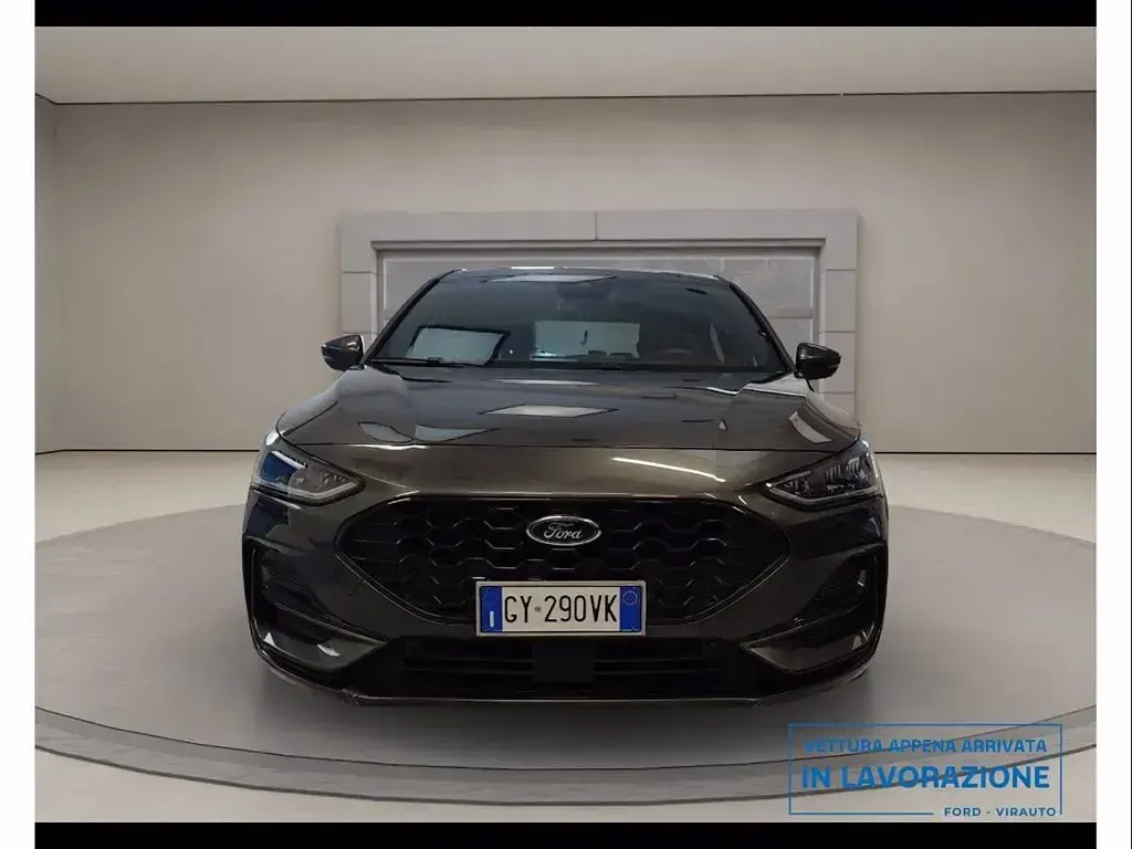 Usata Ford Focus ST-Line 116 CV (85 kW) 2025 Magnetic grey Berlina