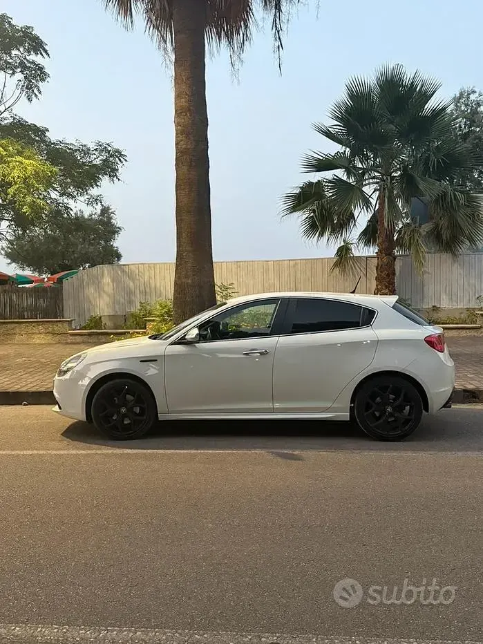 Usata Alfa Romeo Giulietta 150 CV (110 kW) 2008 Bianco Berlina