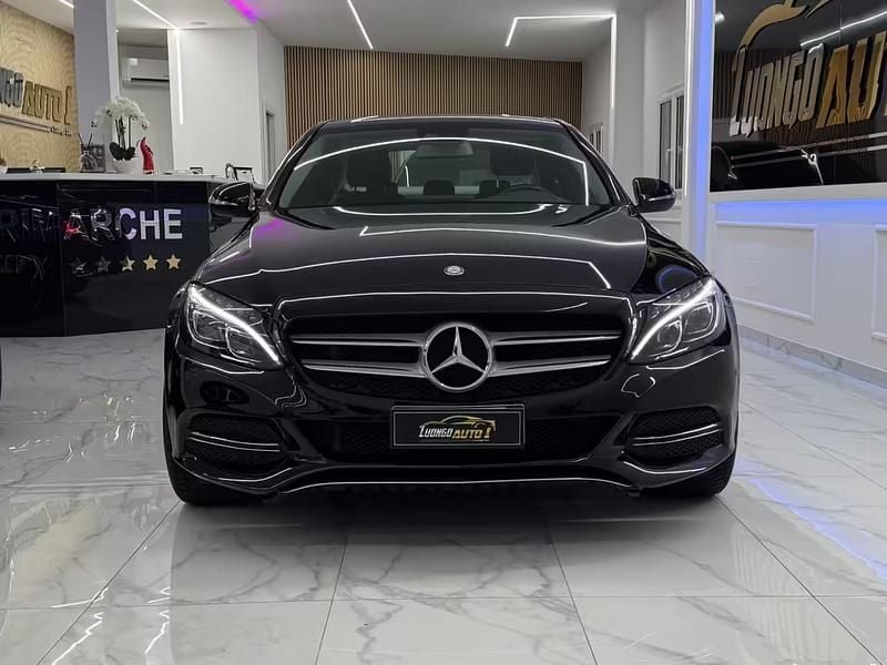 Usata Mercedes C250 Premium 204 CV (150 kW) 2016 Nero Berlina