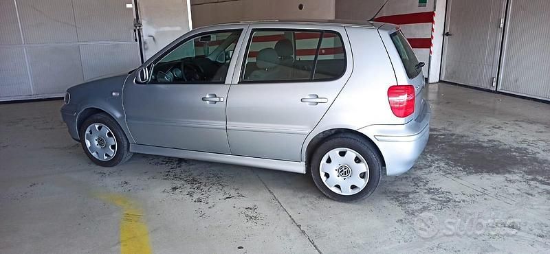 Usata VW Polo 2000 Grigio Berlina
