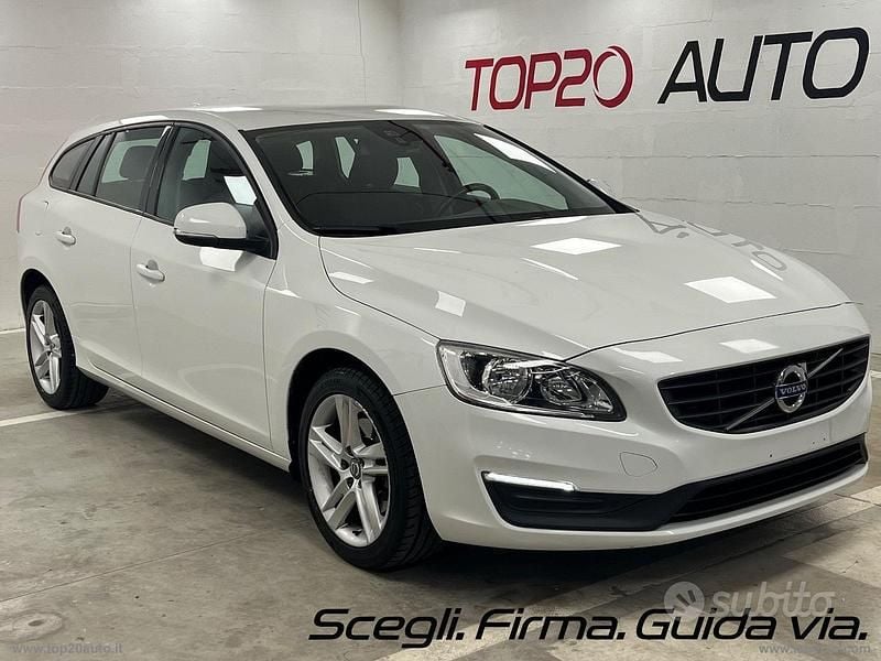 Usata Volvo V60 Kinetic 120 CV (88 kW) 2017 Bianco Station wagon