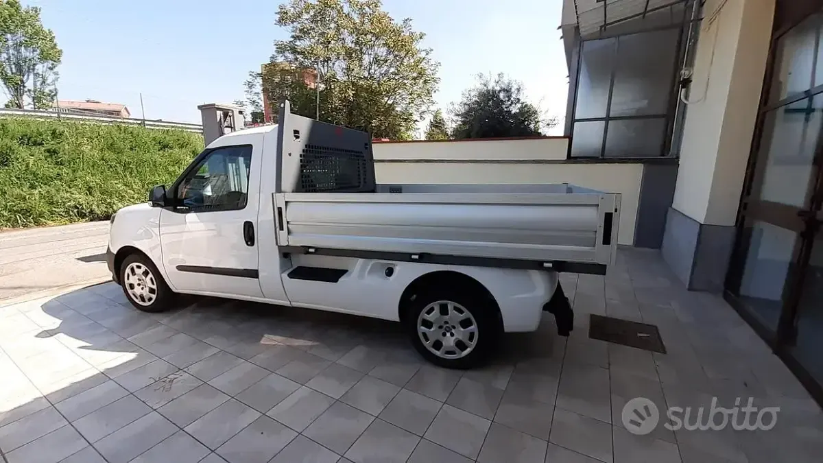 Usata Fiat Doblò 95 CV (69 kW) 2019 Bianco Monovolume